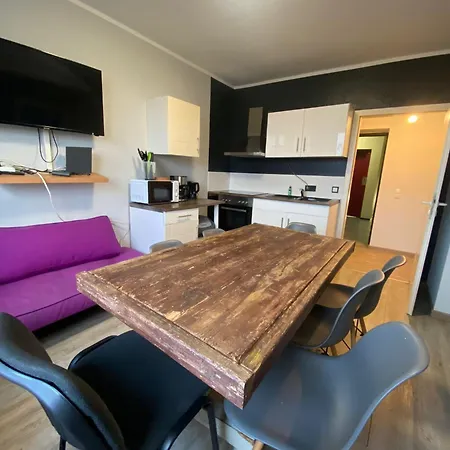 Serviced Mecklenheide Apartament Hanower